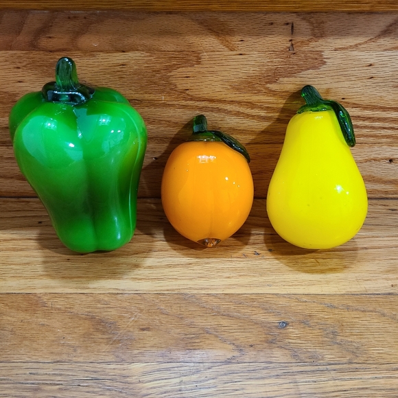 Murano Style Fruit Blown Art Glass Decor - Picture 4 of 16